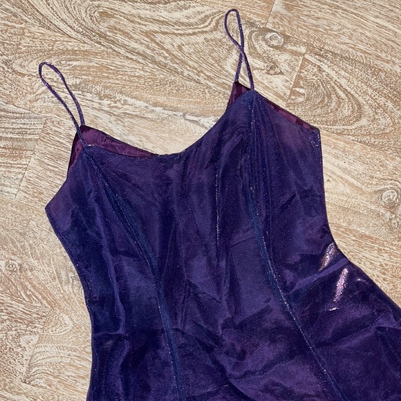 Vintage shiny 80s 90s stepping out dress - Picture 2 of 8